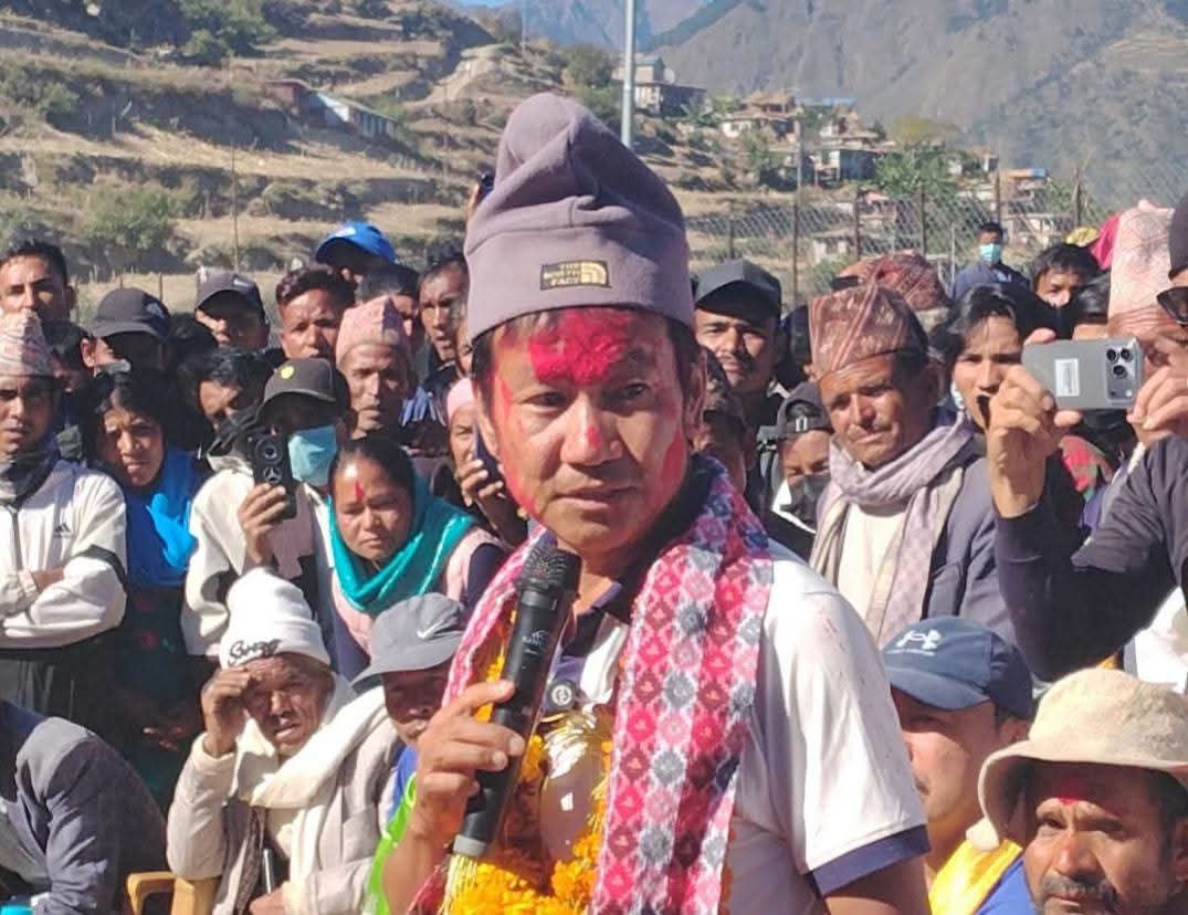 आधारभूत सेवा र सुविधा पनि नभएकाले ग्रामीण क्षेत्रमा बसोबास गर्ने नागरिकको सङ्ख्या घट्दै गएको छ: हर्क साम्पाङ